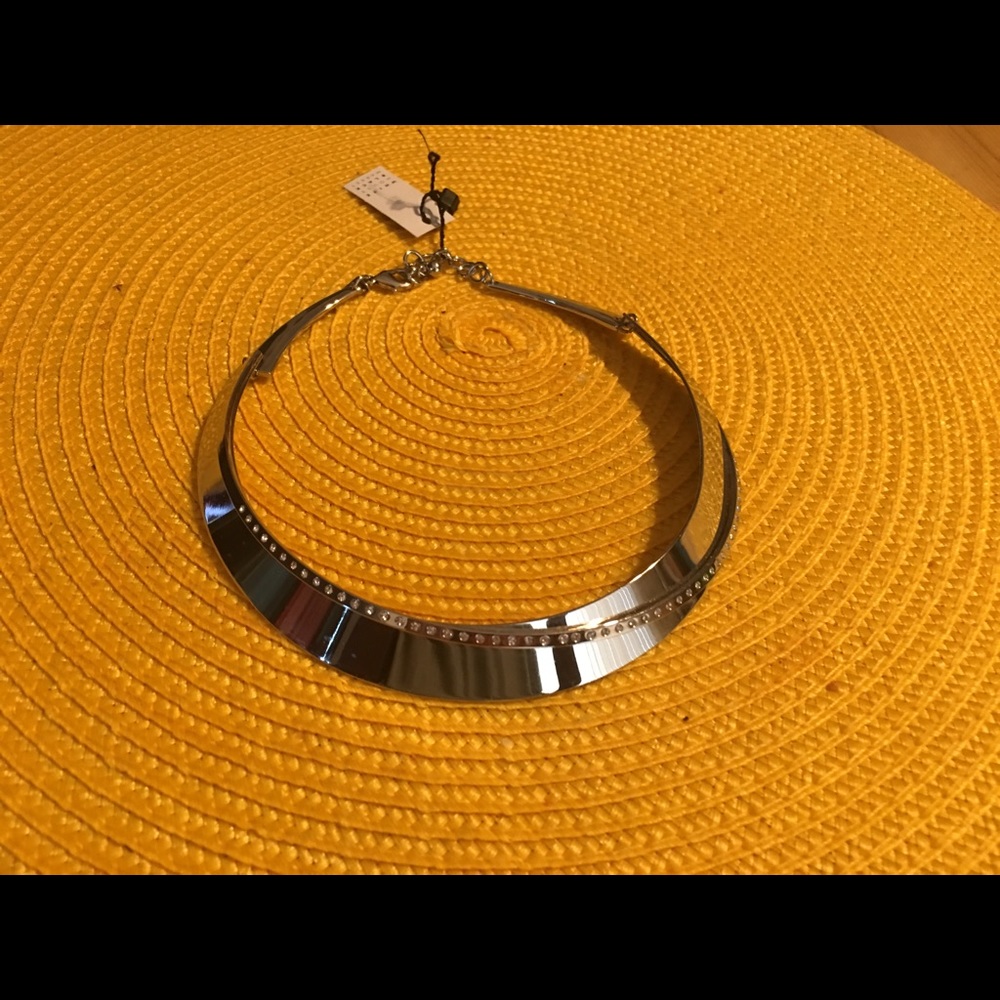 Choker dress necklace-brand new
